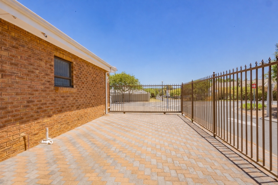 3 Bedroom Property for Sale in Tara Western Cape